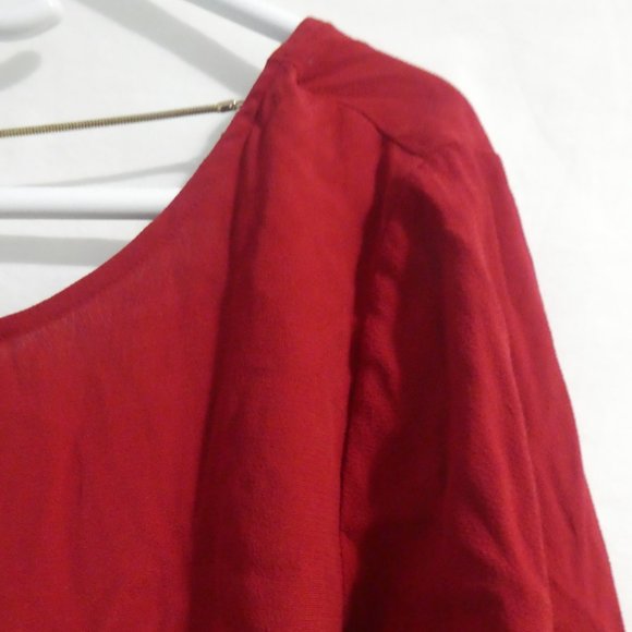H&M | size 12 | Red Long Sleeve Gold Chain Open Back Dress | NWOT - Picture 5 of 16